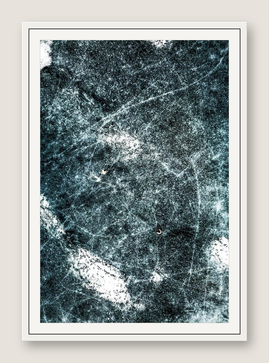 Pond Hockey - White Frame